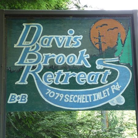 Davis Brook Retreat Bed & Breakfast Sechelt Ngoại thất bức ảnh