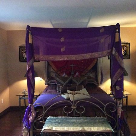 Davis Brook Retreat Bed & Breakfast Sechelt Ngoại thất bức ảnh