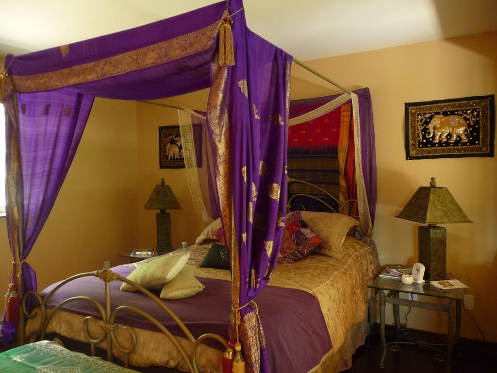 Davis Brook Retreat Bed & Breakfast Sechelt Ngoại thất bức ảnh