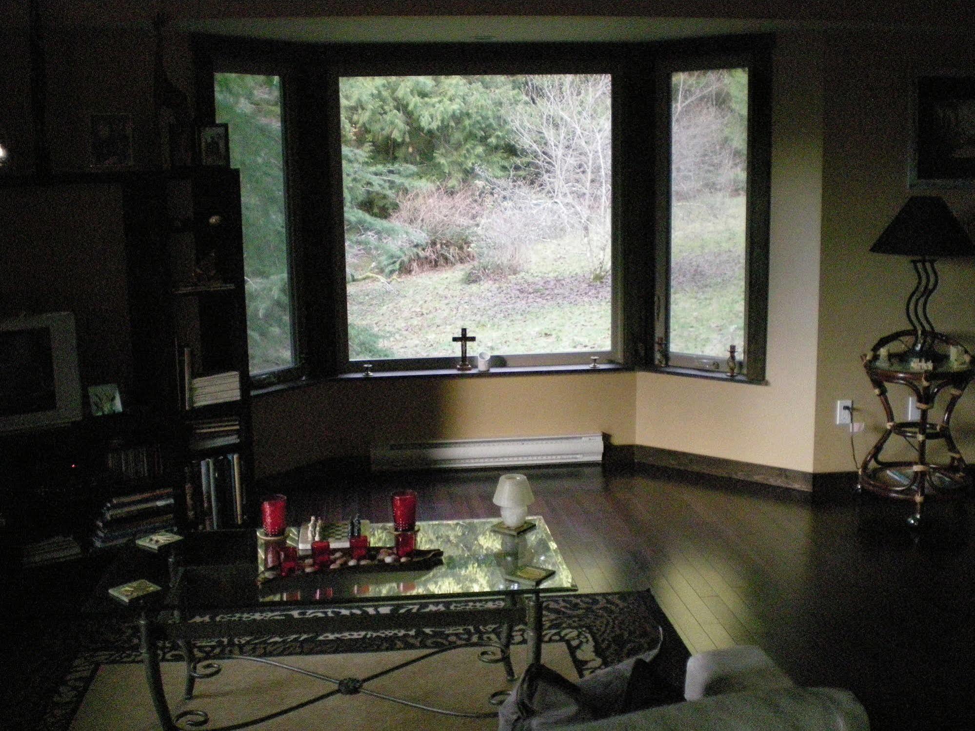 Davis Brook Retreat Bed & Breakfast Sechelt Ngoại thất bức ảnh