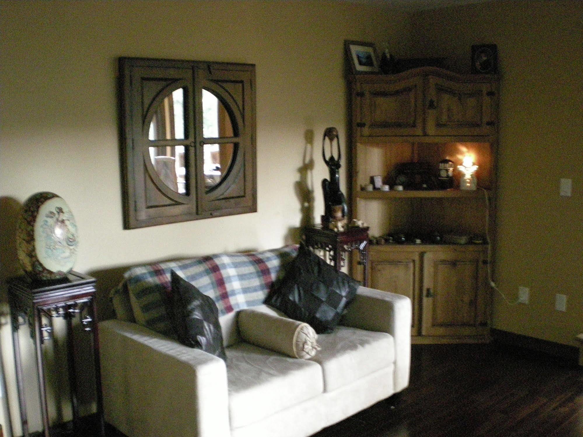 Davis Brook Retreat Bed & Breakfast Sechelt Ngoại thất bức ảnh